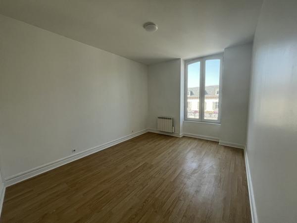 Appartement à louer |  Argenton-sur-Creuse |  3 pièces | 100 m²