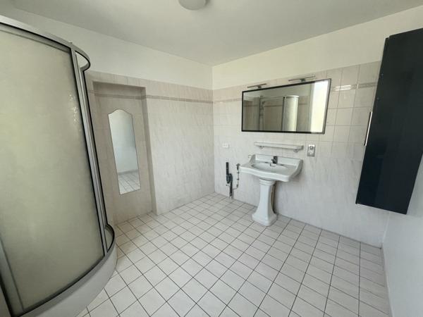 Appartement à louer |  Argenton-sur-Creuse |  3 pièces | 100 m²