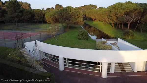 Exceptionnelle maison contemporaine dominant les marais salants proche de Guérande