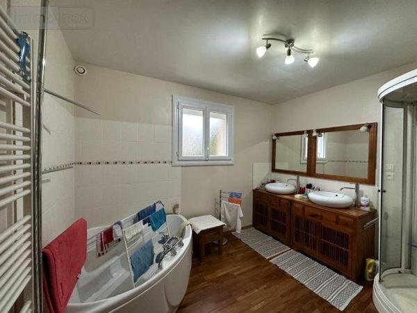 Maison à vendre à Château-Gontier-sur-Mayenne en Mayenne (53200), ref : 100154601-53088