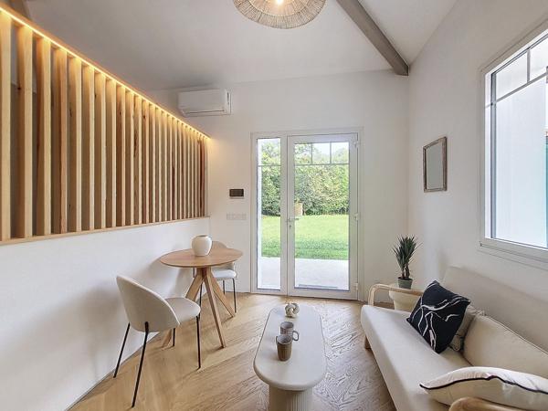 Urrugne (64122) Maison 9 pièces en R+1 d'environ 330m2 avec studio, piscine et garage sur parcelle de 8475m2