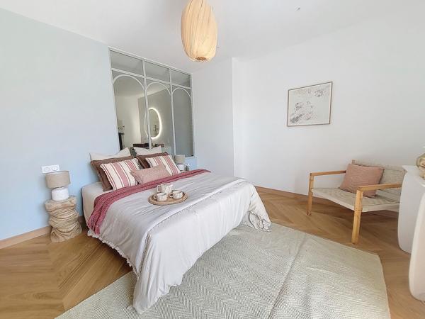 Urrugne (64122) Maison 9 pièces en R+1 d'environ 330m2 avec studio, piscine et garage sur parcelle de 8475m2