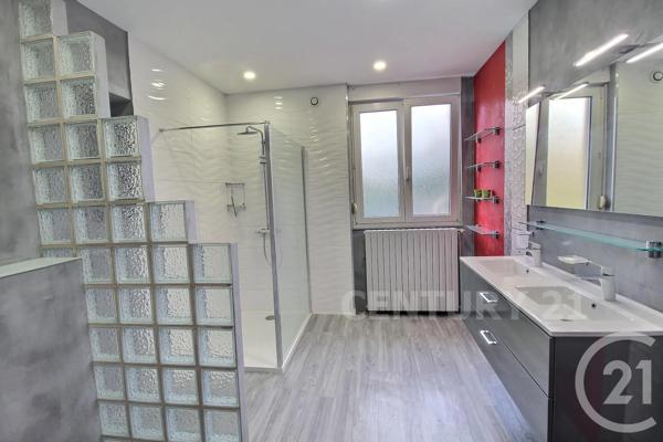 Immeuble à vendre  600 m 2   ST AVOLD  - 57