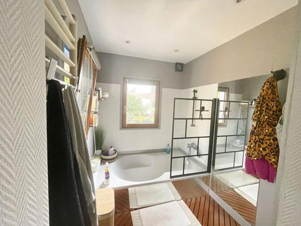 Appartement de 90 m² terrasse – garage QUIMPER Centre