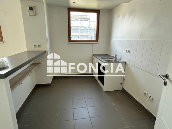 Location Appartement 2 pièces 59 m² - 28 RUE COSTE ET BELLONTE Strasbourg - Neuhof 67100