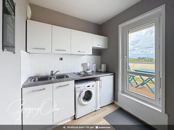 APPARTEMENT 2 PIECES AVEC TERRASSE DE 20 M2 ET PLACE DE PARKING