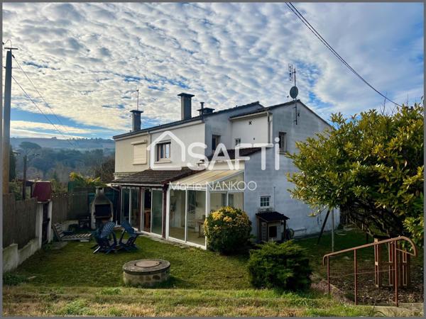 Vivez l’élégance au quotidien dans cette maison de ville entièrement rénovée, où confort, calme et jardin privatif se rencontrent à deux pas du centre de Limoux.