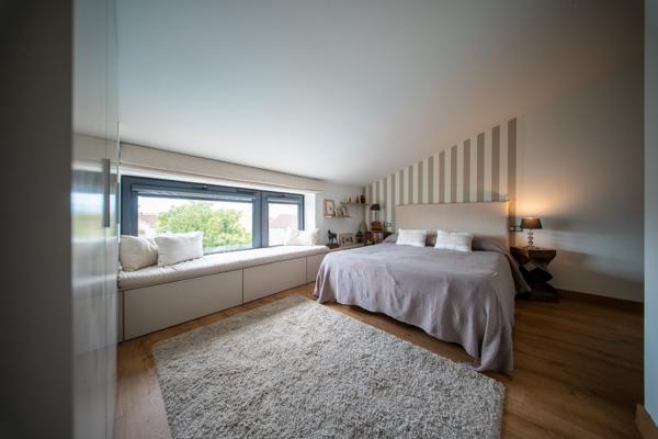 Maison d' architecte dans secteur recherché
