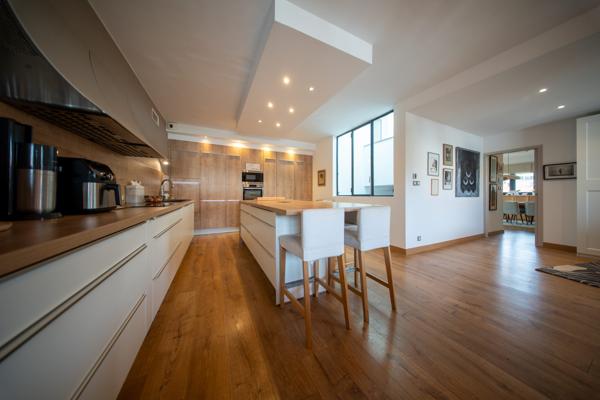 Maison d' architecte dans secteur recherché