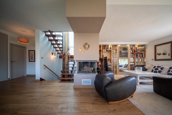 Maison d' architecte dans secteur recherché