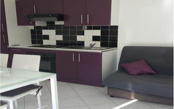 Appartement à louer    2 pièces • 33 m2 Rodilhan