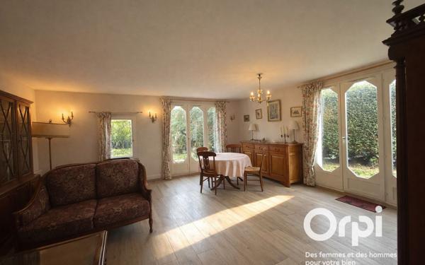 Maison à vendre    5 pièces • 105 m2 Montigny-le-Bretonneux