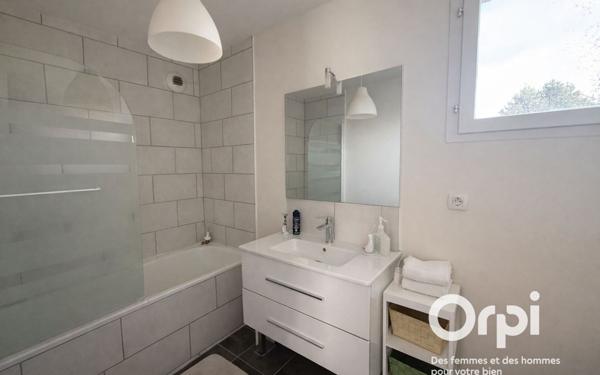 Maison à vendre    5 pièces • 105 m2 Montigny-le-Bretonneux