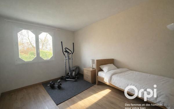 Maison à vendre    5 pièces • 105 m2 Montigny-le-Bretonneux