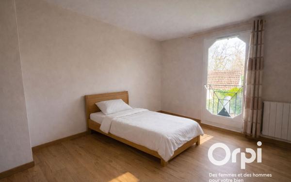 Maison à vendre    5 pièces • 105 m2 Montigny-le-Bretonneux