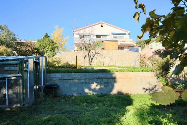 Antibes (06600) Maison Antibes Mitoyenne Secteur Cougoulins