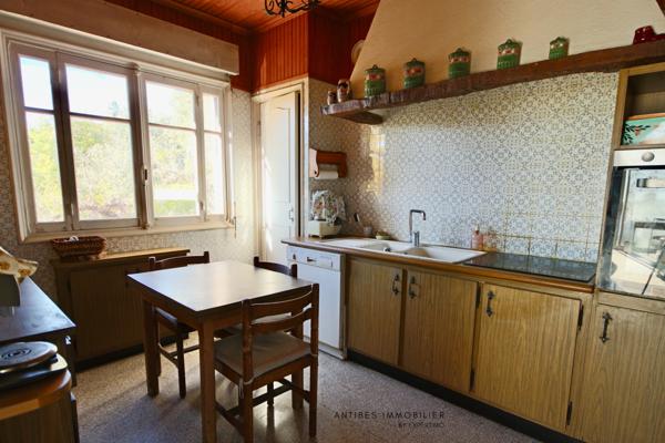 Antibes (06600) Maison Antibes Mitoyenne Secteur Cougoulins