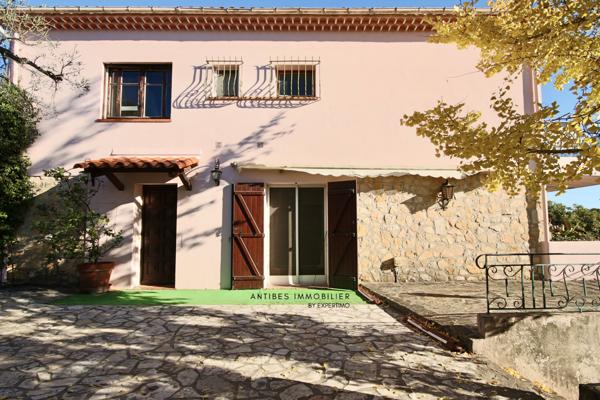Antibes (06600) Maison Antibes Mitoyenne Secteur Cougoulins