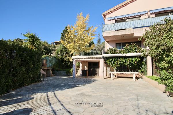 Antibes (06600) Maison Antibes Mitoyenne Secteur Cougoulins