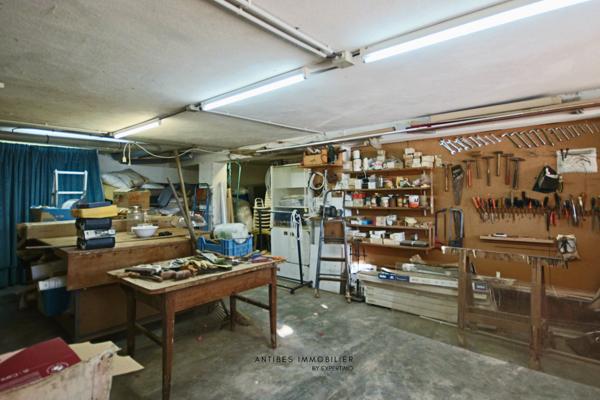 Antibes (06600) Maison Antibes Mitoyenne Secteur Cougoulins