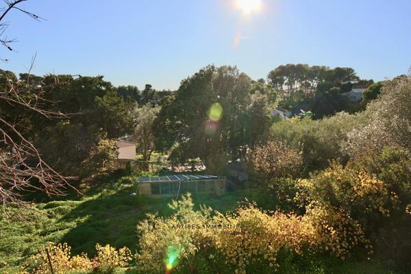 Antibes (06600) Maison Antibes Mitoyenne Secteur Cougoulins