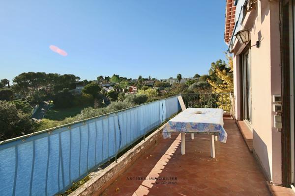 Antibes (06600) Maison Antibes Mitoyenne Secteur Cougoulins