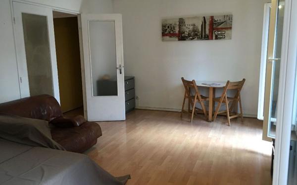 Appartement à louer    1 pièce •  Lyon 8