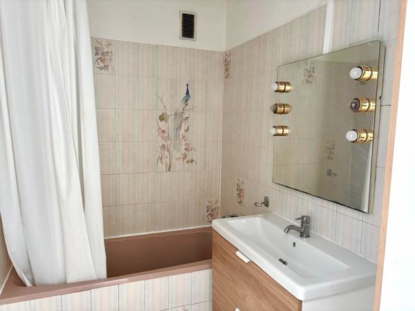 La valentine (13011) T4 lumineux avec balcon – Résidence sécurisée avec piscine & tennis. premier étage.