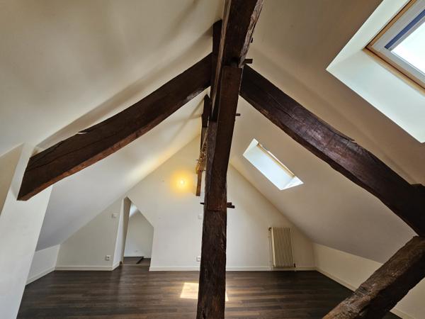 Immeuble de rapport composé de 6 logements et 1 local