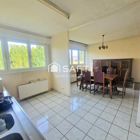 Maison avec 4 chambres, jardin et garage aux portes des frontières !