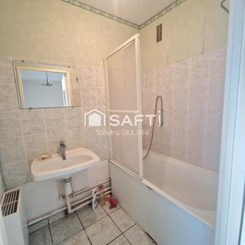 Maison avec 4 chambres, jardin et garage aux portes des frontières !