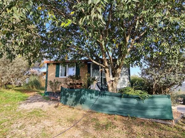 Sud Ardèche / Les Vans : Chalet 39 m2 avec terrasses et jardin attenant