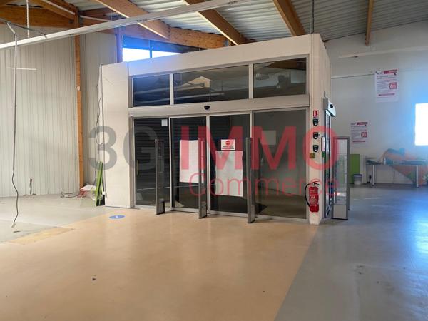 Location / Local Commercial