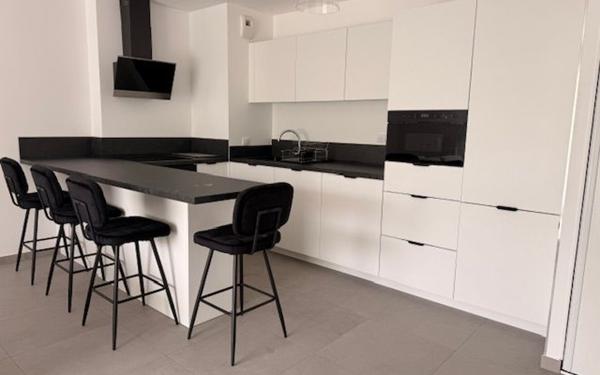 Appartement à louer    3 pièces • 65,37 m2 Saint-Genis-Laval