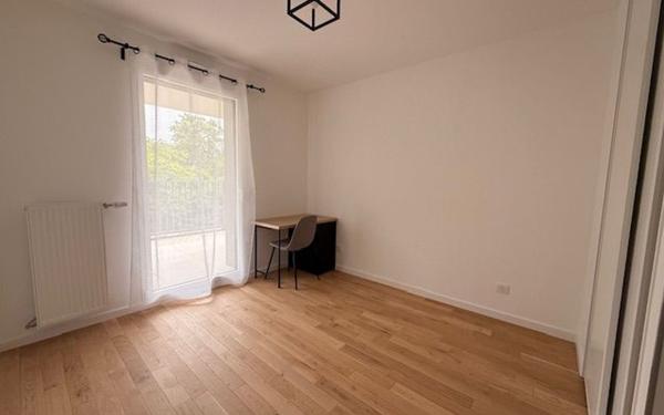 Appartement à louer    3 pièces • 65,37 m2 Saint-Genis-Laval
