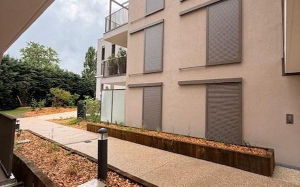 Appartement à louer    3 pièces • 65,37 m2 Saint-Genis-Laval