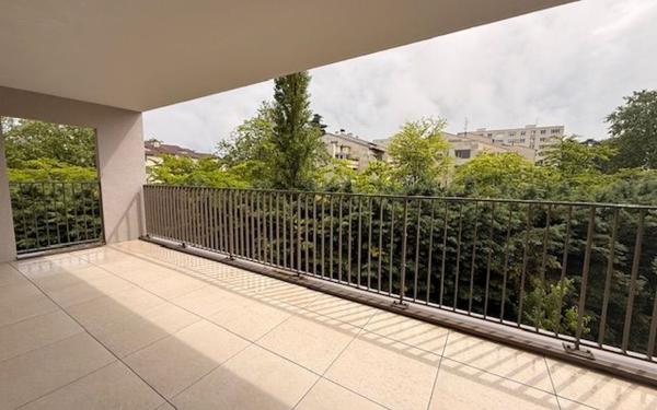 Appartement à louer    3 pièces • 65,37 m2 Saint-Genis-Laval