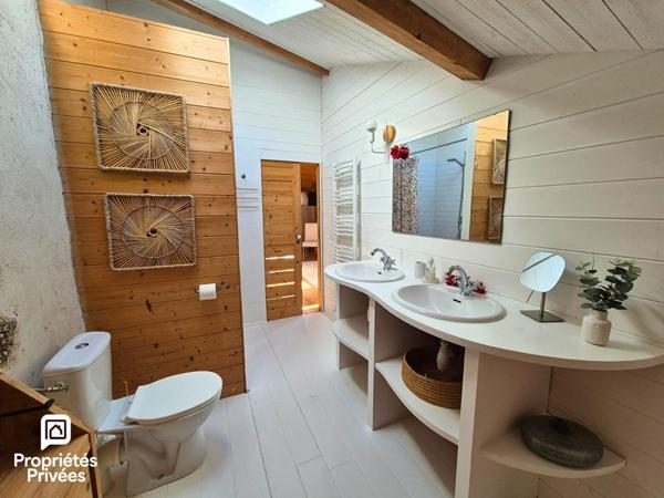 Corps de ferme rénové 278m2 - 5 chambres - Collonges 01550