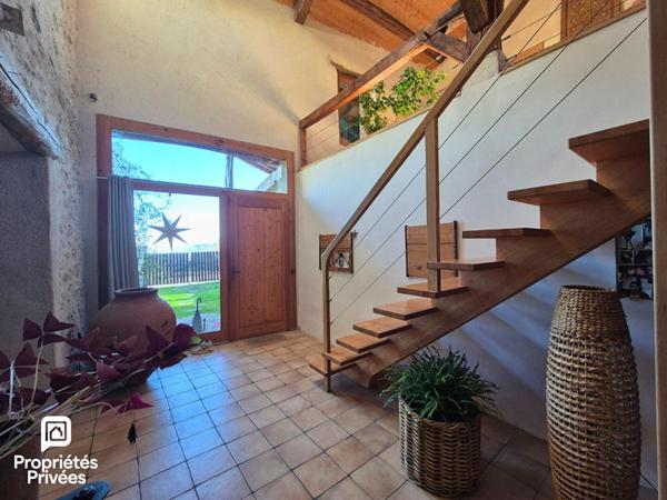 Corps de ferme rénové 278m2 - 5 chambres - Collonges 01550