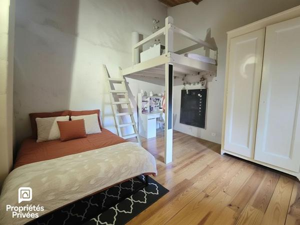 Corps de ferme rénové 278m2 - 5 chambres - Collonges 01550