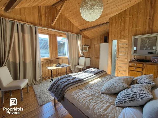 Corps de ferme rénové 278m2 - 5 chambres - Collonges 01550