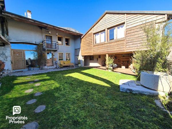 Corps de ferme rénové 278m2 - 5 chambres - Collonges 01550