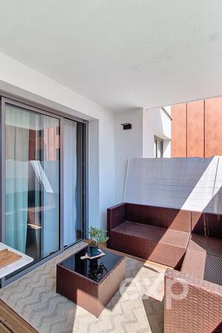 T3 LUMINEUX AVEC BALCON & PARKING - BORDEAUX BASTIDE NIEL - RÉSIDENCE RÉCENTE 2016