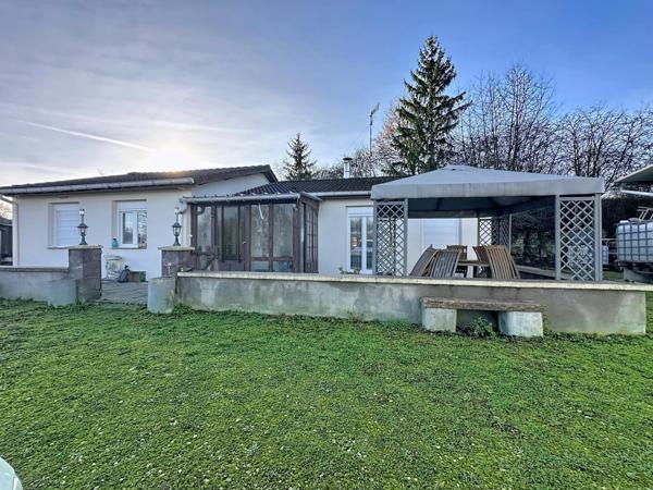 Maison de plain-pied avec grand dépôt à Neufchâteau