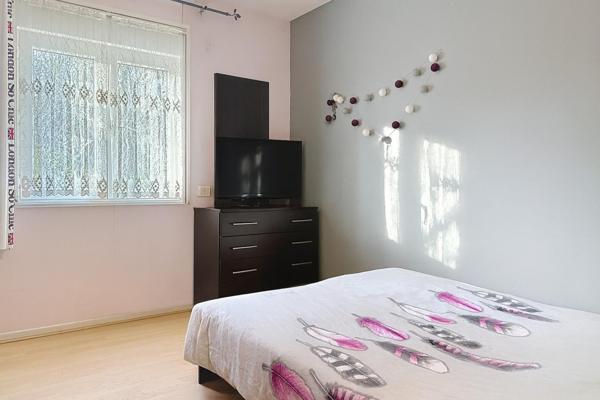 Maison de plain-pied avec grand dépôt à Neufchâteau