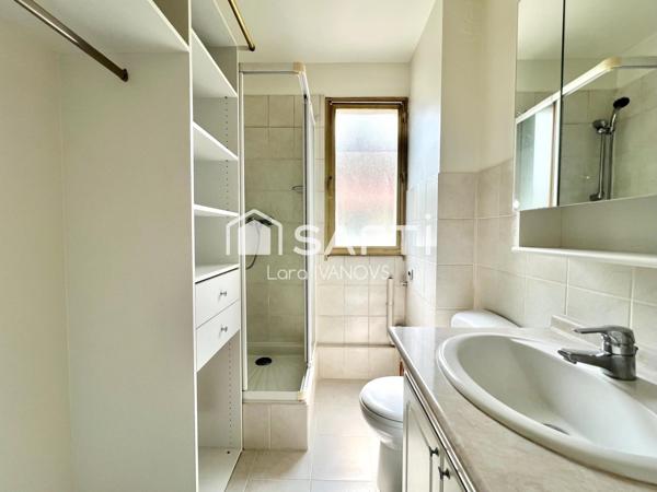 Studio lumineux avec double balcon et double cave