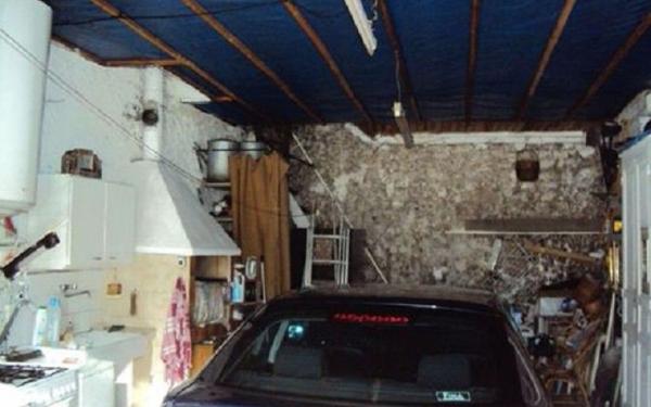 Immeuble à vendre    10 pièces •  Robiac-Rochessadoule