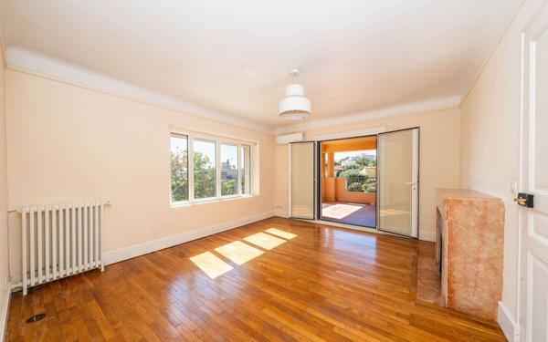 Maison à vendre    7 pièces •  Le Cannet