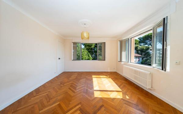 Maison à vendre    7 pièces •  Le Cannet