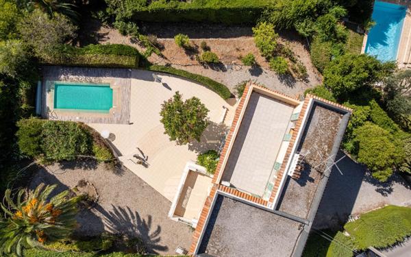 Maison à vendre    7 pièces •  Le Cannet